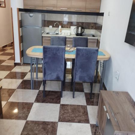 State Apartmants 2 コトル エクステリア 写真